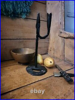 A Unusual Good Early Wrought Iron Rushlight Rushnip Primitive rare Welsh