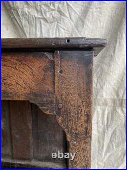 An antique early Georgian North Yorkshire oak dresser base with pot board