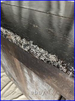 An antique early Georgian North Yorkshire oak dresser base with pot board