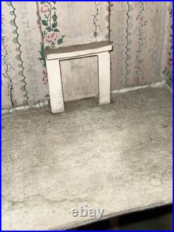 Antique Dolls House. A Rare Early 1800's Box Back Completely Original