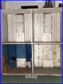 Antique Dolls House. A Rare Early 1800's Box Back Completely Original