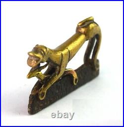 Antique Rare Dog figurative Flint Old Strike To Fire Early Metal Ware G19-83 US