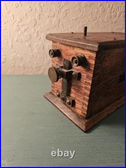 Antique & Rare Early 20th Century Marconi Wireless Transmitter In Oak Case