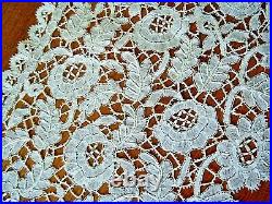 Antique Rare Early C19th authentic Honiton lace large English piece 32x9