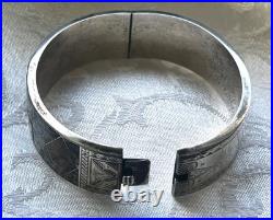 Antique Victorian Scottish Sterling Silver Inlaid Granite Bangle Bracelet RARE