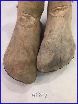 Beautiful Antique Pair Of Taos Pueblo Womens Moccasins Very Early And Rare