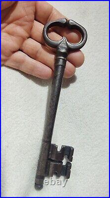Early 17th Century Antique Key Unusual Rare Very Large Castle