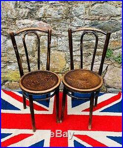 Early Rare pair of Thonet No18 Hairpin Bentwood bistro chairs (circa 1870)