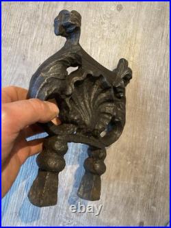Kenrick, Very Rare Early Victorian Cast Iron Boot Scraper Kenrick, Very Rare Early Victorian Cast Iron Boot Scraper