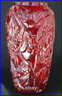 Outstanding Rare Large Red Consolidated Art Glass Pigeon Blood Bittersweet Vase