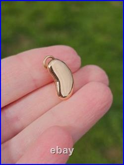 RARE ANTIQUE FIND 9ct Gold circa 1900 Lucky Kidney Bean charm 1 gram 1.84cm tall