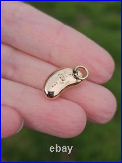 RARE ANTIQUE FIND 9ct Gold circa 1900 Lucky Kidney Bean charm 1 gram 1.84cm tall