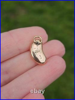 RARE ANTIQUE FIND 9ct Gold circa 1900 Lucky Kidney Bean charm 1 gram 1.84cm tall