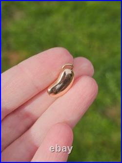 RARE ANTIQUE FIND 9ct Gold circa 1900 Lucky Kidney Bean charm 1 gram 1.84cm tall