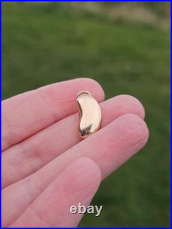 RARE ANTIQUE FIND 9ct Gold circa 1900 Lucky Kidney Bean charm 1 gram 1.84cm tall
