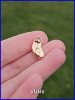 RARE ANTIQUE FIND 9ct Gold circa 1900 Lucky Kidney Bean charm 1 gram 1.84cm tall