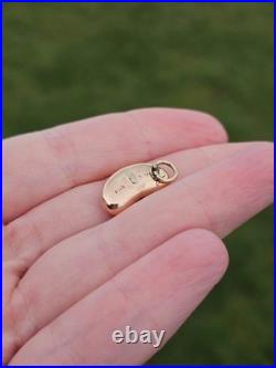 RARE ANTIQUE FIND 9ct Gold circa 1900 Lucky Kidney Bean charm 1 gram 1.84cm tall