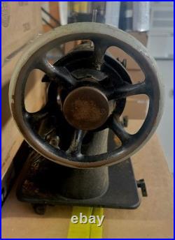 Rare Antique Early 1900 Vintage Sewing Machine. No desk included