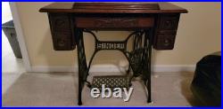 Rare Antique Early 1900 Vintage Sewing Machine. No desk included