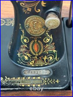 Rare Antique Early 1900 Vintage Singer Wooden Desk Sewing Machine #591099