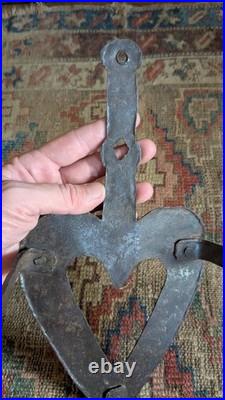 Rare Antique Early Primitive Metal Forged Iron Double Heart Trivet 13