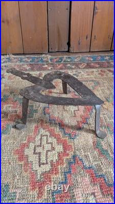 Rare Antique Early Primitive Metal Forged Iron Double Heart Trivet 13