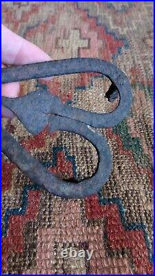 Rare Antique Early Primitive Metal Forged Iron Double Heart Trivet 5