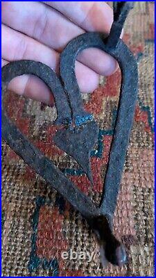 Rare Antique Early Primitive Metal Forged Iron Double Heart Trivet 5