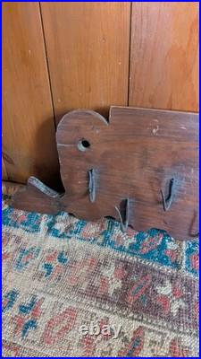 Rare Antique Early Primitive Wood 9 Metal Hook Game Fowl Peg Rack Board 33