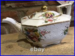 Rare Antique Spode 2527 Porcelain Teapot Staples Repair Early 19th Century