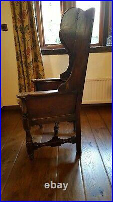 Rare Early 18th Century Oak Lambing Chair. Excellent Condition