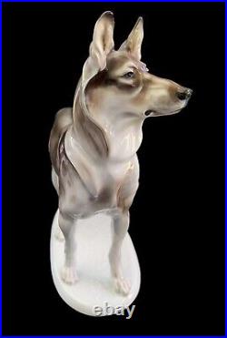 Rare Large Rosenthal porcelain figurine of German Shepherd by Otto Richter 1921
