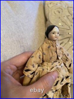 Very Rare 7.5 Early Ca 1850 China Doll With Covered Wagon Hairstyle Orig Dress