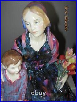 Very Rare Royal Doulton Little Mother Hn1399 Must See 1930 Only