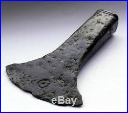 Very rare a genuine ancient early Iron-Age socketed axehead